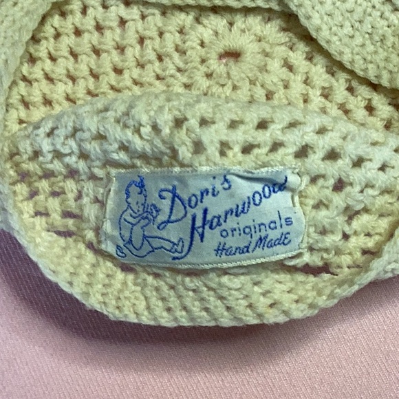 FINAL SALE PRICE Vintage Handmade Crocheted Hat Set - Picture 6 of 7